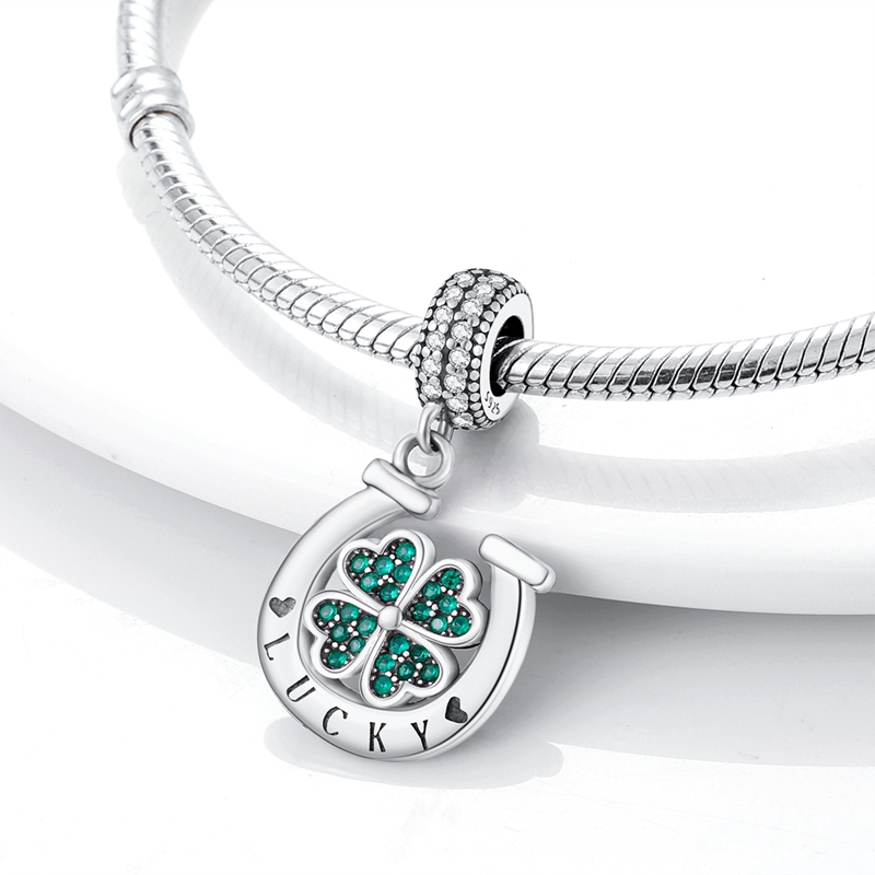 925 Sterling Silver Green Char - Red Clover Flower recension och pris